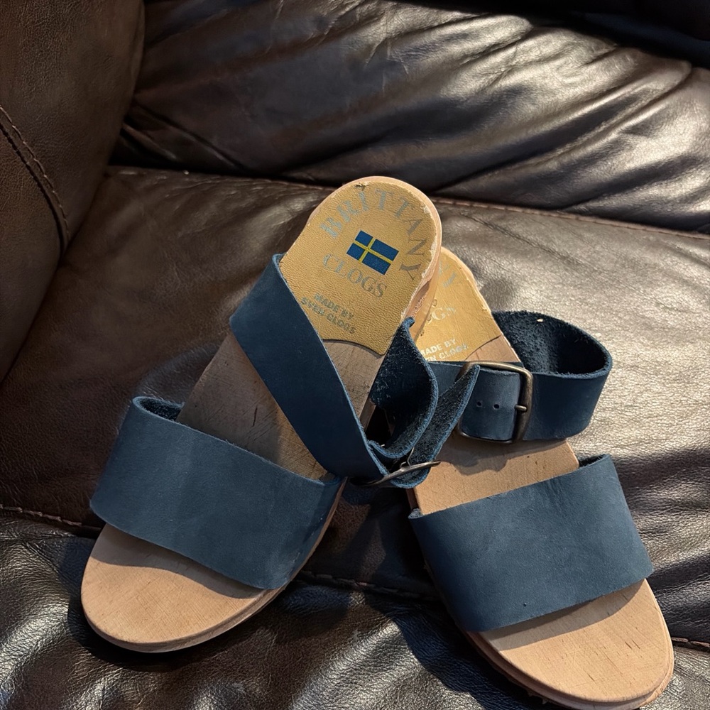 Women's Navy Suede Slide Sandals with Buckle